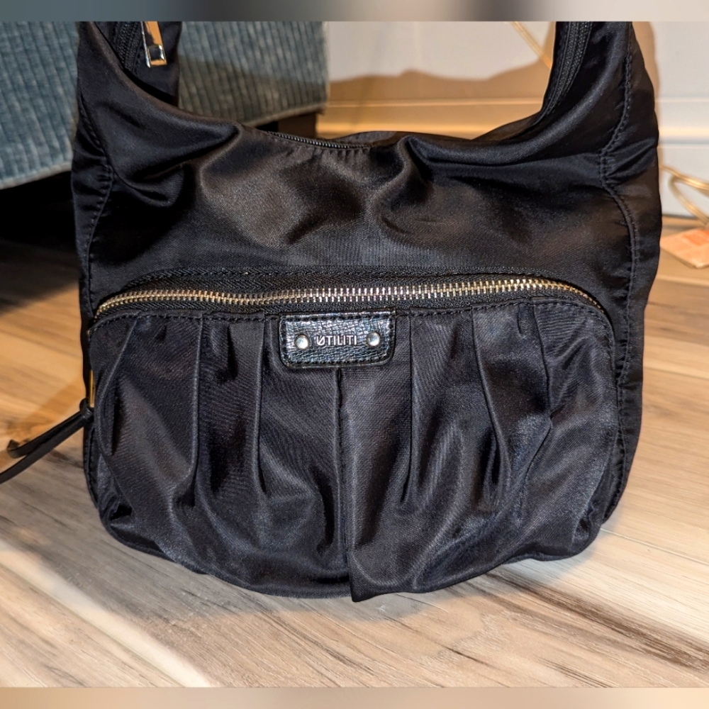 Utiliti Crossbody bag